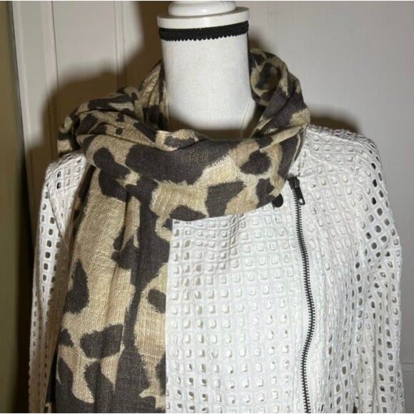 Women’s Tan Brown Animal Leopard Cheetah Print Scarf - Picture 5 of 6